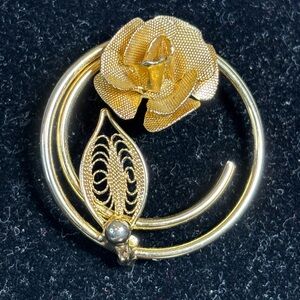 Sarah Coventry Gold Rose Brooch